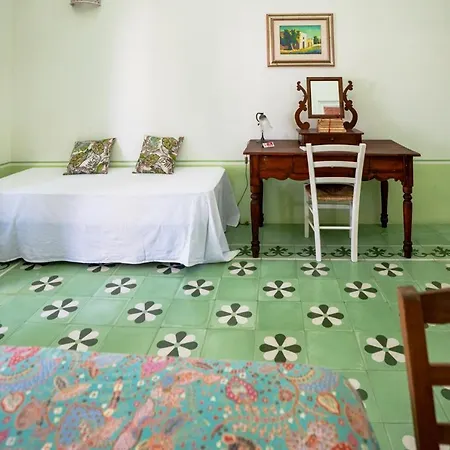 Le Stanze Del Monsignore Bed & Breakfast 4*